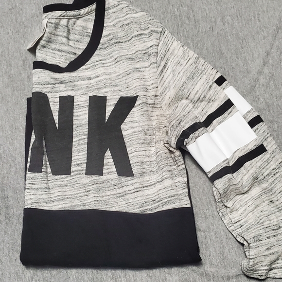 Pink VS 3/4 sleeve top - Picture 9 of 11